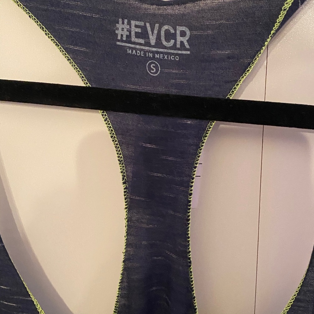 Workout wear - Picture 4 of 6